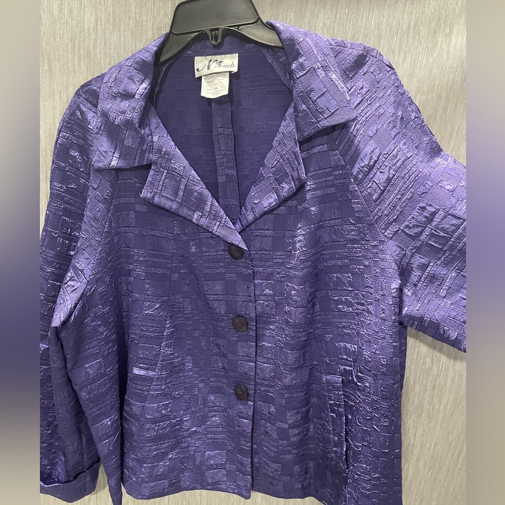 Women’s dress jacket size 18W with pockets